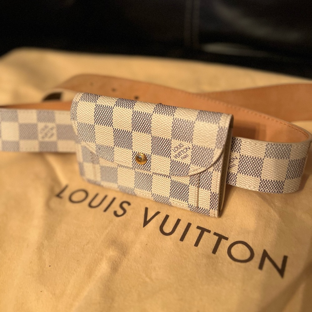 Louis Vuitton belt with pouch